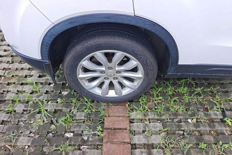 Used Bestune X40 2018 Internet Celebrity Edition 1.6L Manual Comfort Version Right Rear Wheel Hub