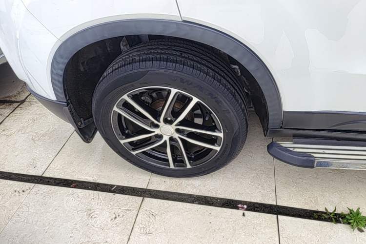 Used Bestune X40 2018 Internet Celebrity Edition 1.6L Automatic Luxury Version Right Rear Wheel Hub
