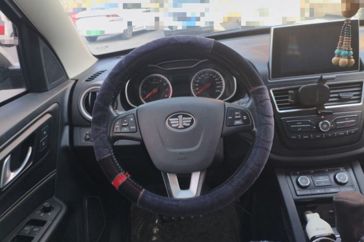 Used Bestune X40 2018 Internet Celebrity Edition 1.6L Automatic Connected Smart Cool Type Steering Wheel