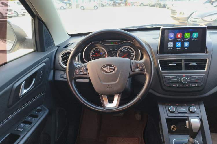 Used Bestune X40 2018 Internet Celebrity Edition 1.6L Automatic Luxury Version Steering Wheel