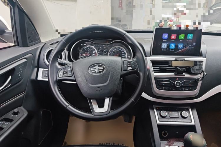 Used Bestune X40 2018 Internet Celebrity Edition 1.6L Automatic Luxury Version Steering Wheel