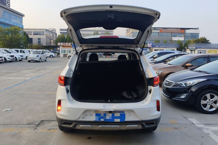 Used Bestune X40 2018 Internet Celebrity Edition 1.6L Automatic Luxury Version Trunk