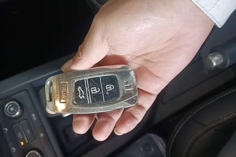 Used Bestune X40 2018 Internet Celebrity Edition 1.6L Automatic Luxury Version Vehicle Key