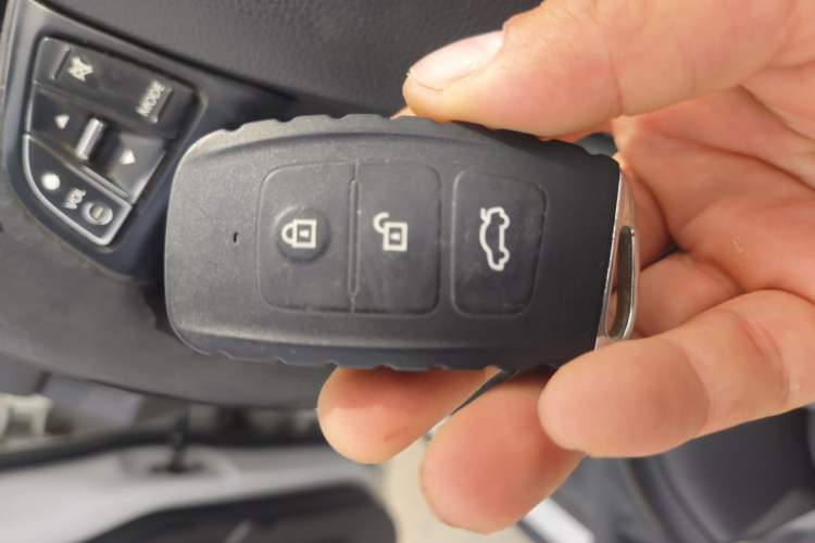 Used Bestune X40 2018 Internet Celebrity Edition 1.6L Manual Luxury Version Vehicle Key