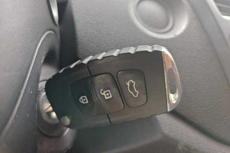 Used Bestune X40 2018 Internet Celebrity Edition 1.6L Manual Comfort Version Vehicle Key
