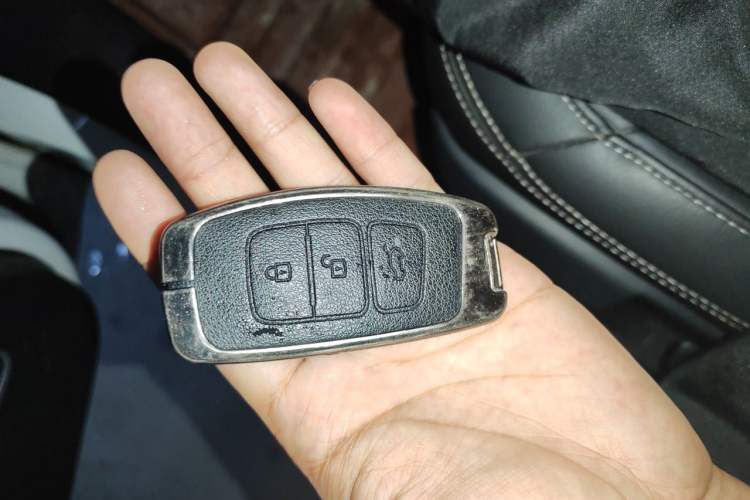 Used Bestune X40 2018 Internet Celebrity Edition 1.6L Automatic Luxury Version Vehicle Key