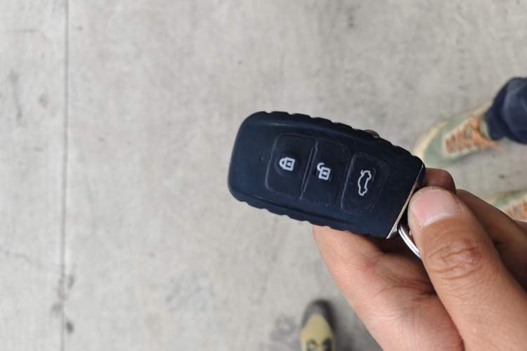Used Bestune X40 2018 Internet Celebrity Edition 1.6L Automatic Luxury Version Vehicle Key