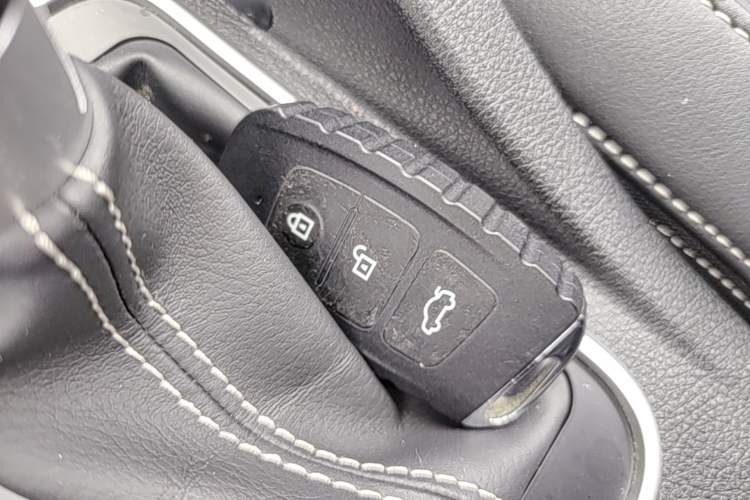 Used Bestune X40 2018 Internet Celebrity Edition 1.6L Automatic Luxury Version Vehicle Key