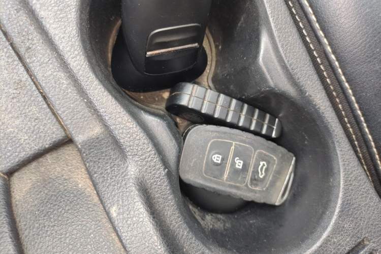 Used Bestune X40 2018 Internet Celebrity Edition 1.6L Automatic Luxury Version Vehicle Key
