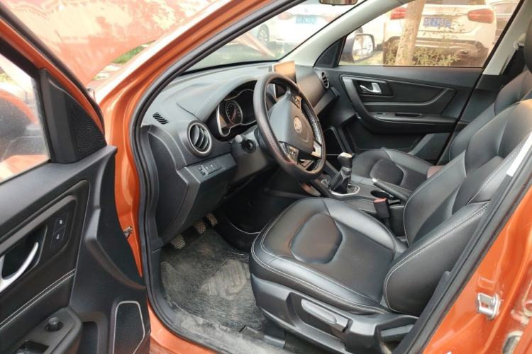 Used Bestune X40 2018 Internet Celebrity Edition 1.6L Manual Luxury Version Driver Seat