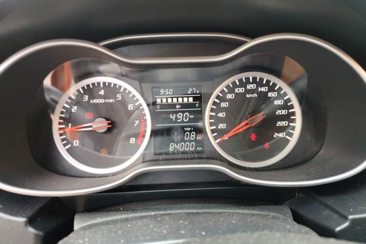 Used Bestune X40 2018 Internet Celebrity Edition 1.6L Manual Luxury Version Instrument Cluster
