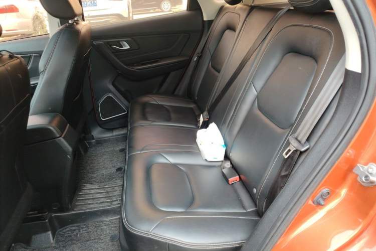 Used Bestune X40 2018 Internet Celebrity Edition 1.6L Manual Luxury Version Left Rear Seat