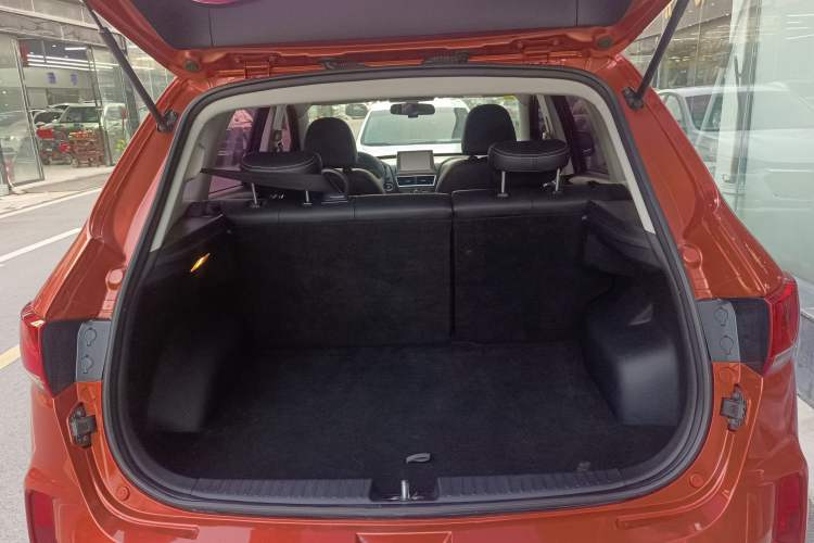 Used Bestune X40 2018 Internet Celebrity Edition 1.6L Automatic Luxury Version Trunk