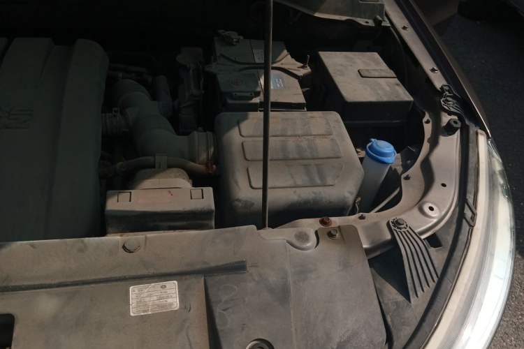 Used Bestune X40 2019 1.6L Automatic Luxury Version China V Emission Standard Engine Bay Left