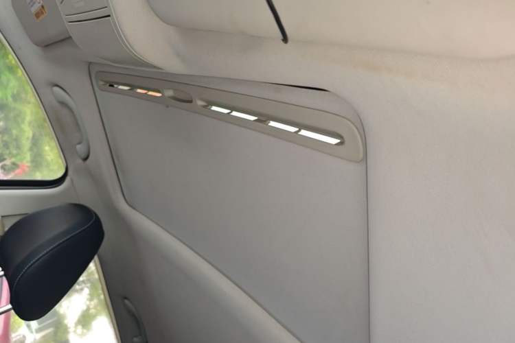 Used Bestune X40 2019 1.6L Automatic Luxury Version China V Emission Standard Headliner