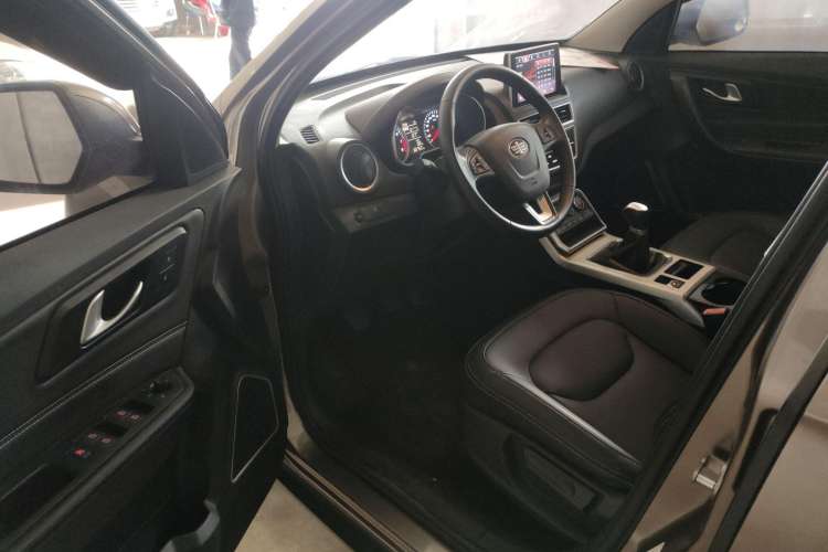 Used Bestune X40 2019 1.6L Manual Luxury Edition China V Interior 1