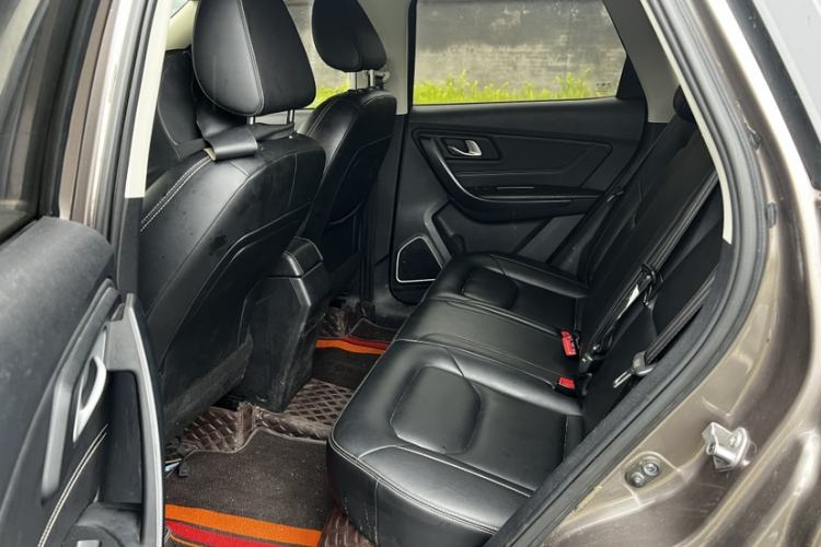 Used Bestune X40 2019 1.6L Automatic Luxury Version China V Emission Standard Interior 2