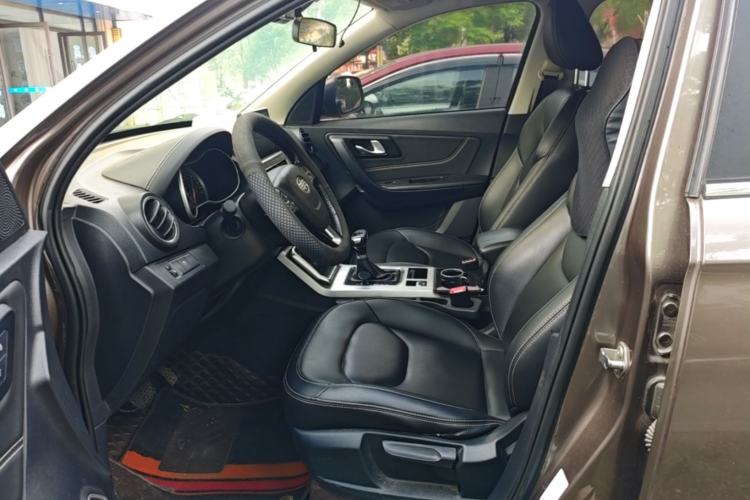 Used Bestune X40 2019 1.6L Automatic Luxury Version China V Emission Standard Left Front Seat