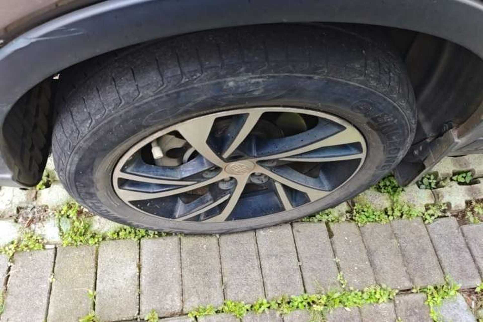 Used Bestune X40 2019 1.6L Automatic Luxury Version China V Emission Standard Left Front Wheel Hub