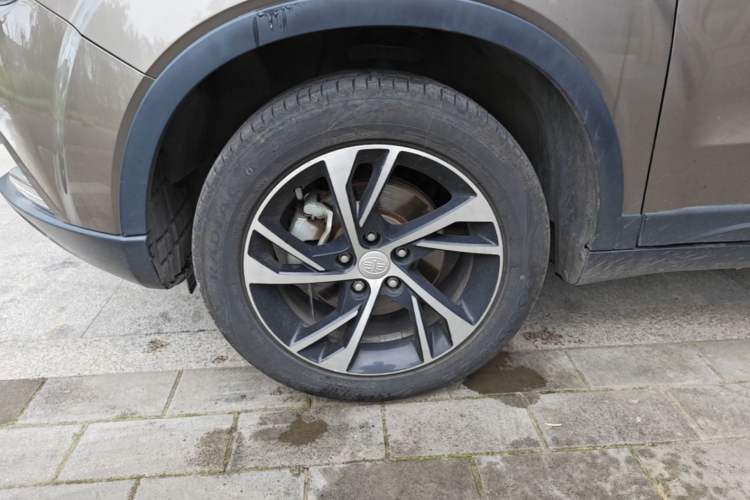 Used Bestune X40 2019 1.6L Automatic Luxury Edition China VI Left Front Wheel Hub