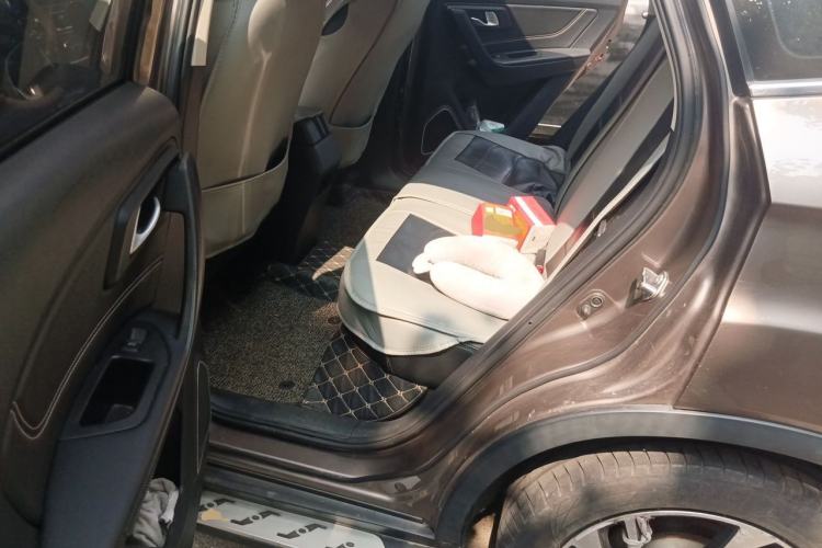 Used Bestune X40 2019 1.6L Automatic Luxury Version China V Emission Standard Left Rear Seat