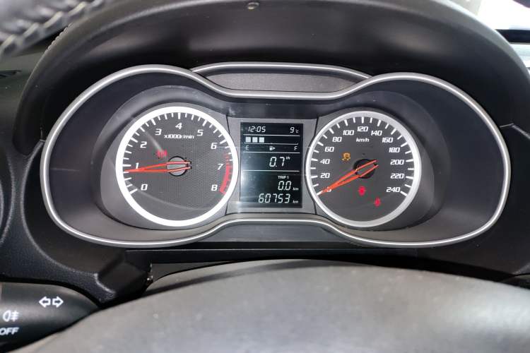 Used Bestune X40 2019 1.6L Manual Luxury Edition China V Odometer Close Up