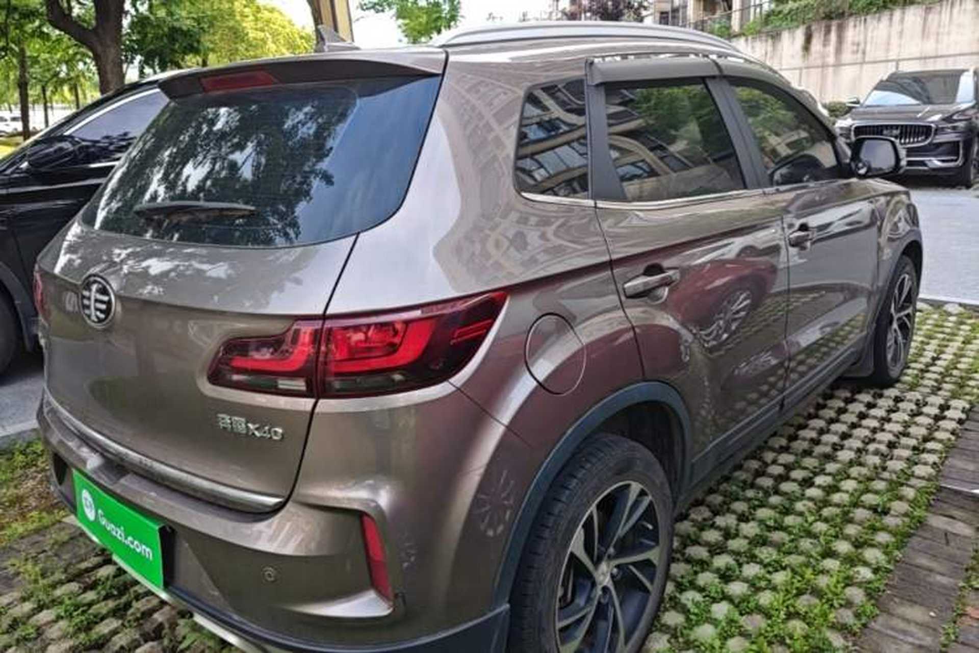 Used Bestune X40 2019 1.6L Automatic Luxury Version China V Emission Standard Rear Right 45 Deg