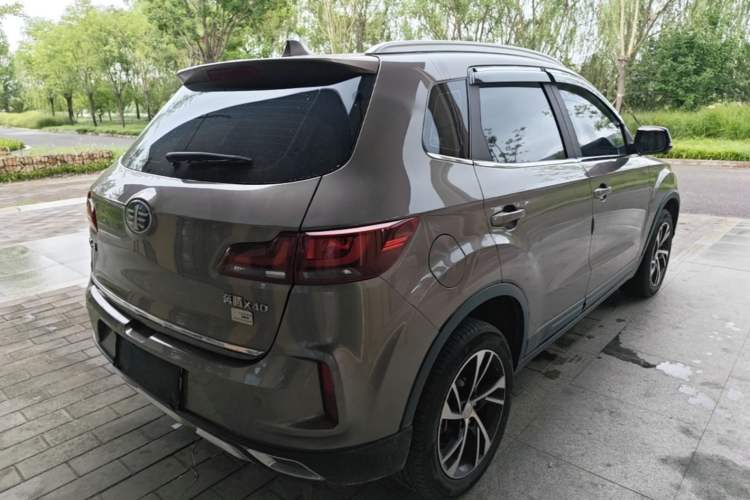Used Bestune X40 2019 1.6L Automatic Luxury Edition China VI Rear Right 45 Deg