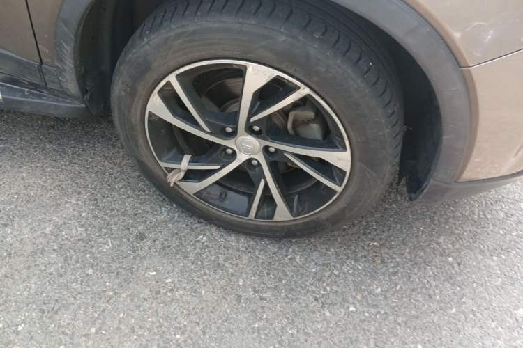 Used Bestune X40 2019 1.6L Automatic Luxury Version China V Emission Standard Right Front Wheel Hub