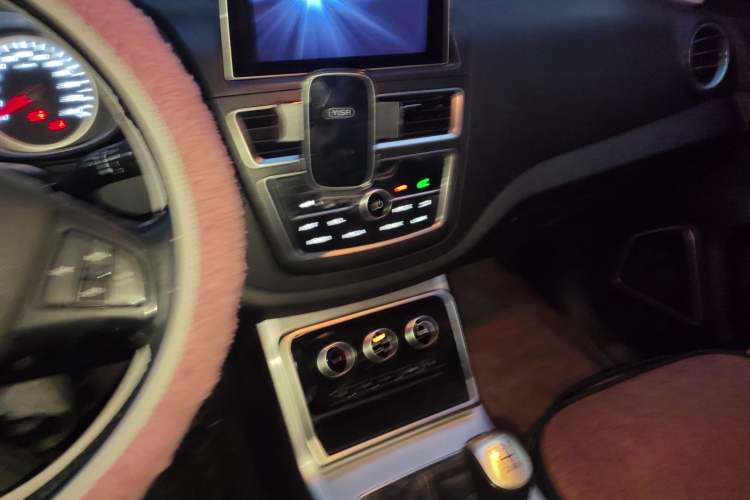 Used Bestune X40 2019 1.6L Manual Luxury Edition China VI Audio And AC Panel