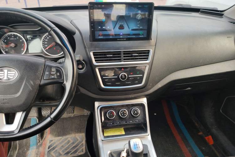 Used Bestune X40 2019 1.6L Manual Luxury Edition China VI Audio And AC Panel