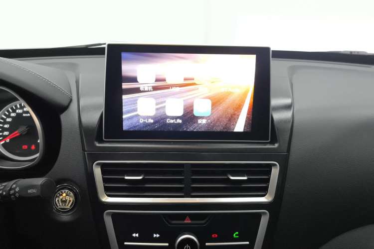 Used Bestune X40 2019 1.6L Automatic Connected Smart Cool Version China V Emission Standard Audio And AC Panel
