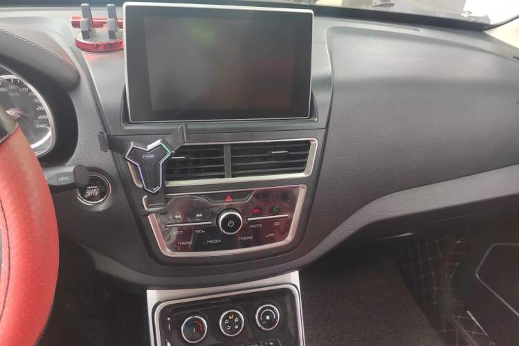 Used Bestune X40 2019 1.6L Manual Luxury Edition China VI Audio And AC Panel