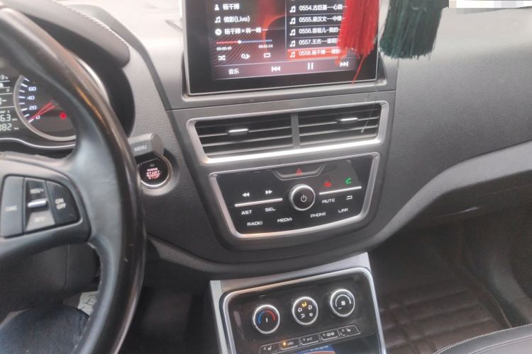 Used Bestune X40 2019 1.6L Automatic Luxury Version China V Emission Standard Audio And AC Panel
