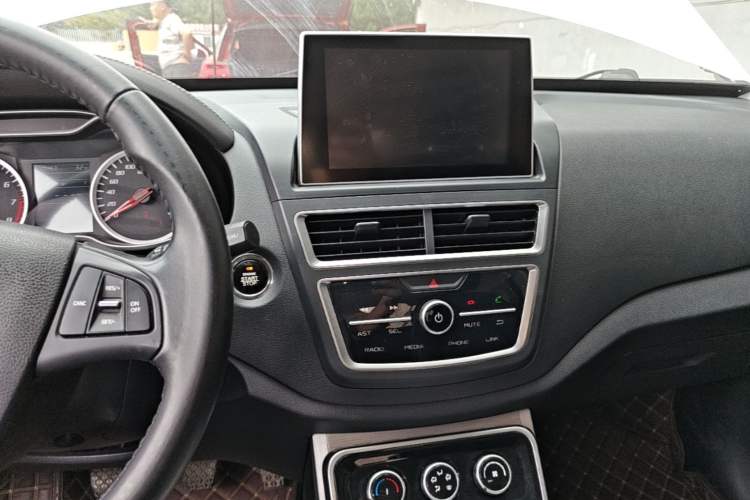 Used Bestune X40 2019 1.6L Manual Luxury Edition China VI Audio And AC Panel