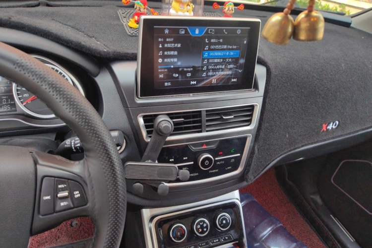 Used Bestune X40 2019 1.6L Automatic Luxury Edition China VI Audio And AC Panel