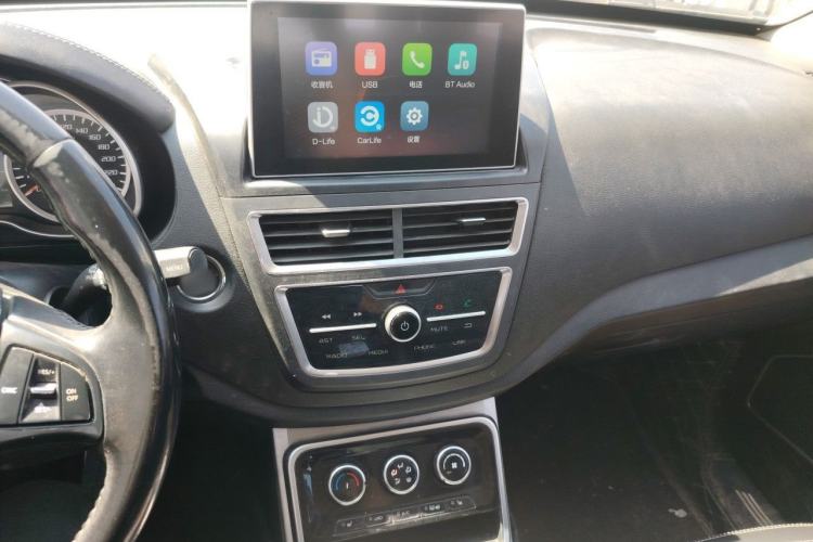 Used Bestune X40 2019 1.6L Automatic Luxury Edition China VI Audio And AC Panel