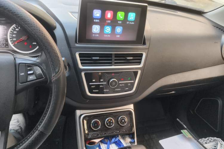 Used Bestune X40 2019 1.6L Automatic Luxury Edition China VI Audio And AC Panel