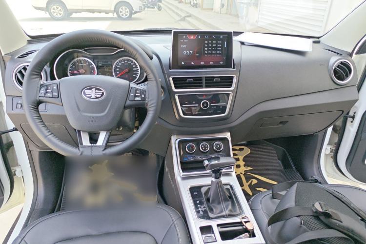 Used Bestune X40 2019 1.6L Automatic Luxury Edition China VI Center Console