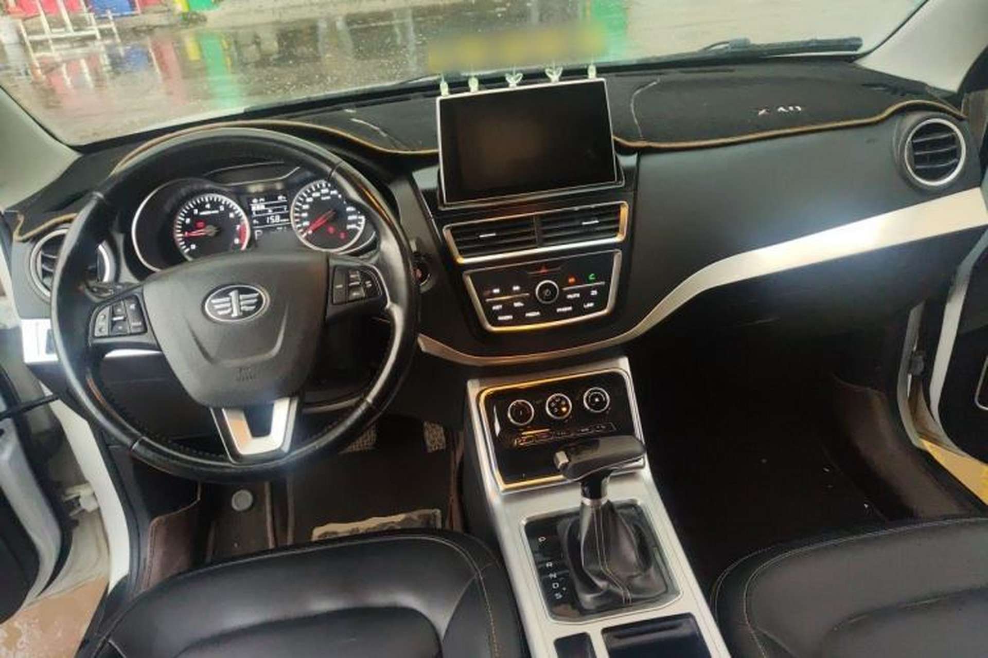 Used Bestune X40 2019 1.6L Automatic Luxury Edition China VI Center Console