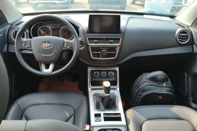 Used Bestune X40 2019 1.6L Manual Luxury Edition China V Center Console