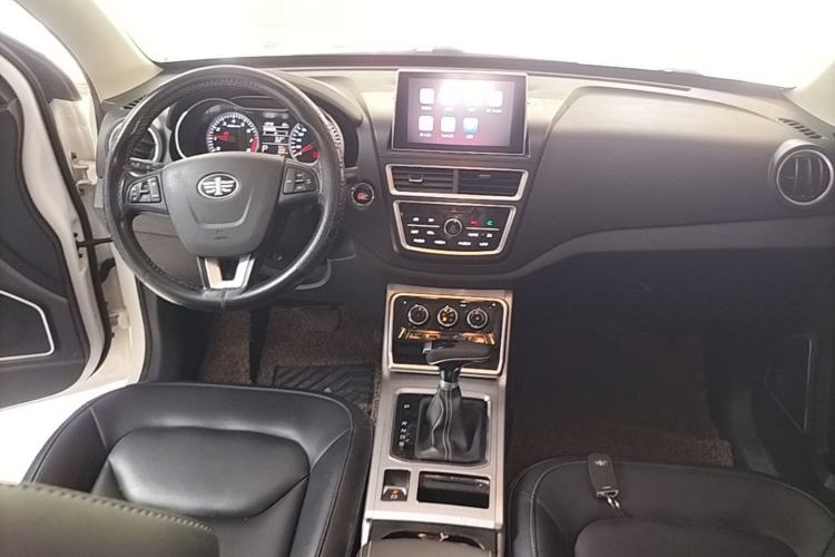 Used Bestune X40 2019 1.6L Automatic Luxury Edition China VI Center Console