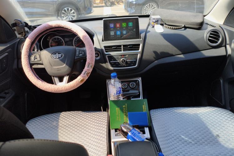Used Bestune X40 2019 1.6L Automatic Luxury Edition China VI Center Console