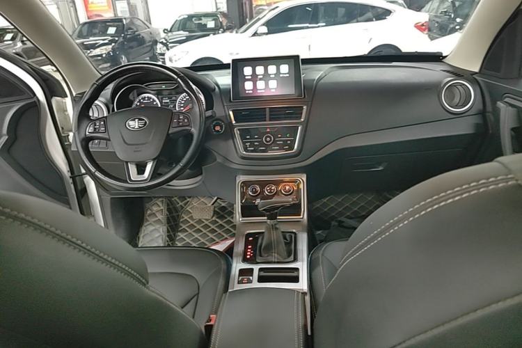 Used Bestune X40 2019 1.6L Automatic Luxury Edition China VI Center Console