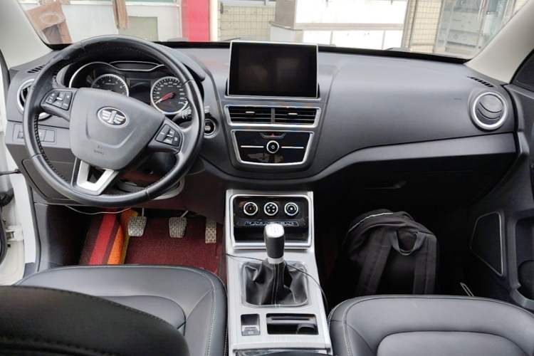 Used Bestune X40 2019 1.6L Manual Luxury Edition China V Center Console
