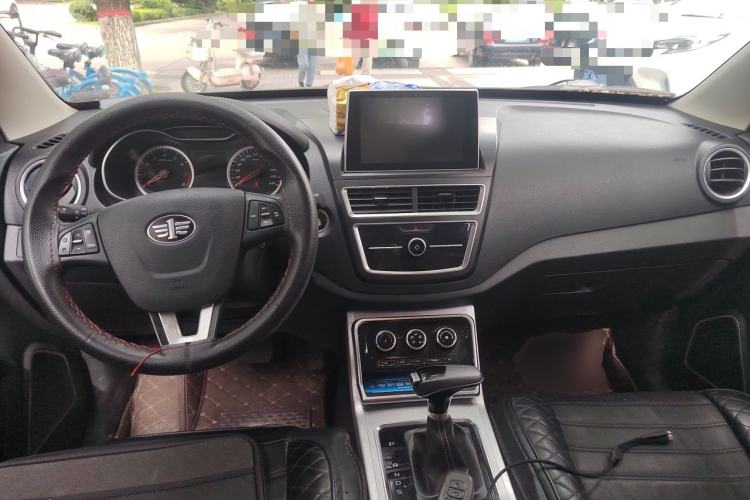 Used Bestune X40 2019 1.6L Automatic Luxury Version China V Emission Standard Center Console