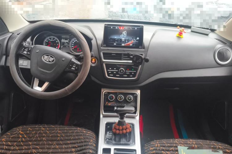 Used Bestune X40 2019 1.6L Automatic Luxury Edition China VI Center Console