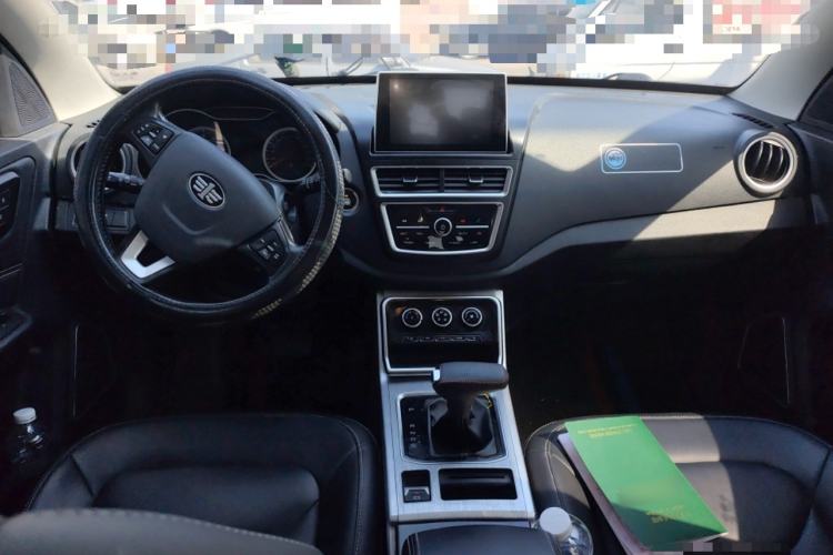 Used Bestune X40 2019 1.6L Automatic Luxury Edition China VI Center Console