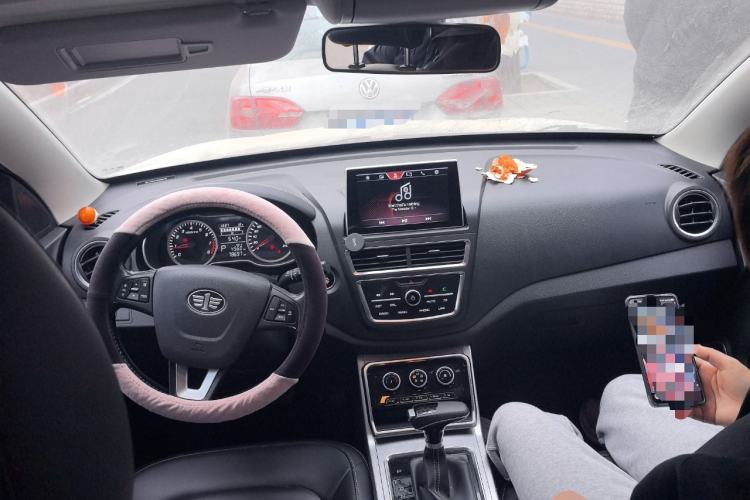Used Bestune X40 2019 1.6L Automatic Luxury Version China V Emission Standard Center Console