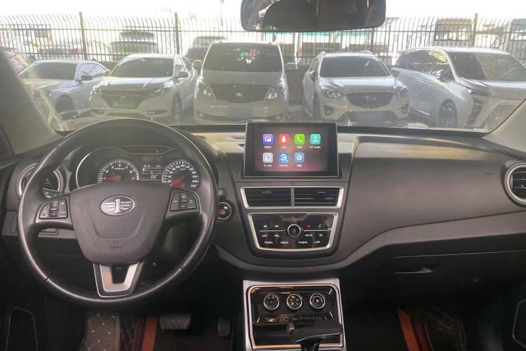 Used Bestune X40 2019 1.6L Automatic Luxury Edition China VI Center Console